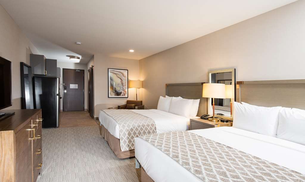 Pomeroy Hotel Fort Mcmurray Room photo